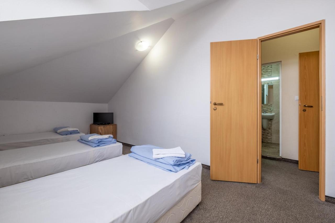 Julia Rooms Sofia Exterior foto